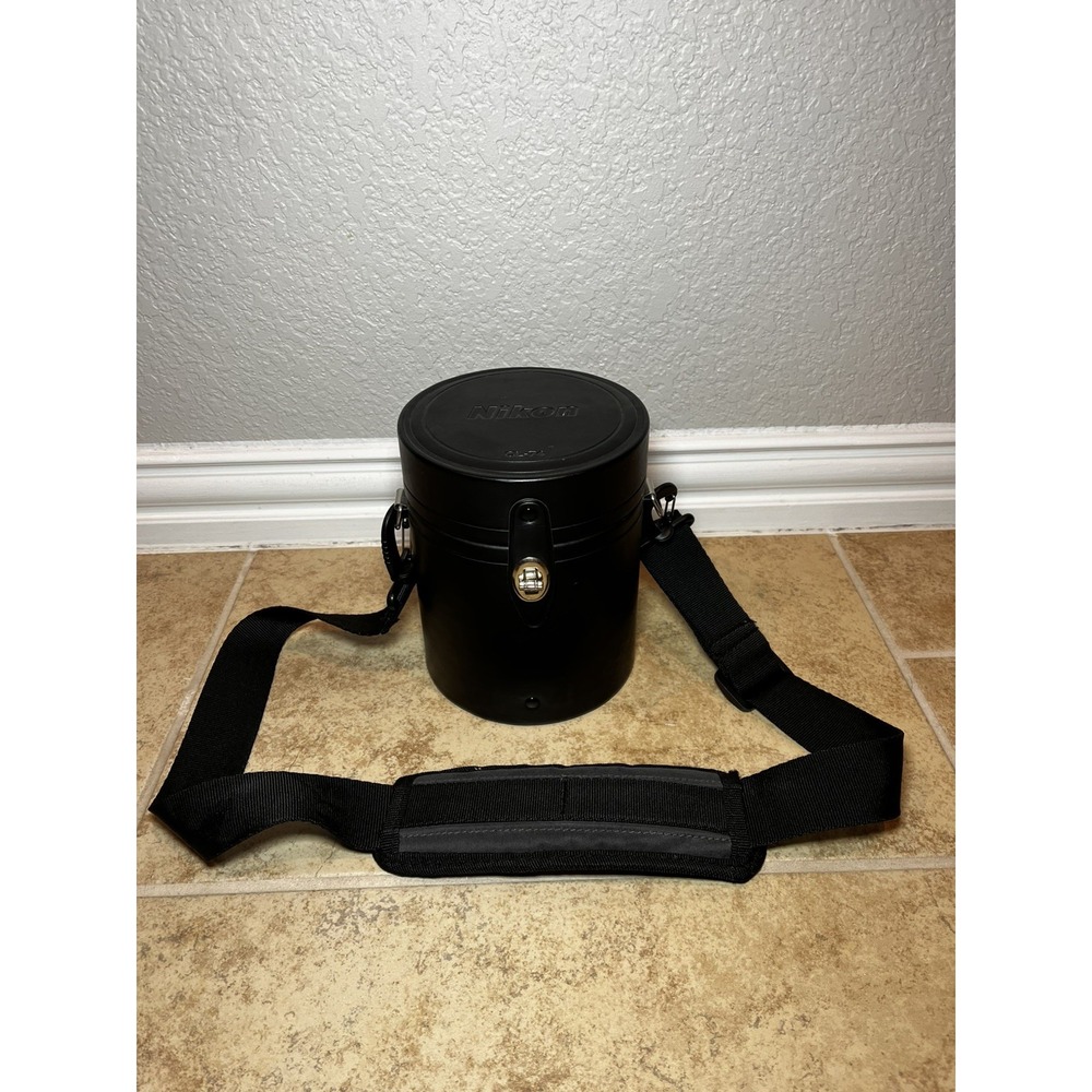 Nikon CL-74 Black Hard Leather Lens Case 28-70mm f/2.8D AF-S Adjustable Strap